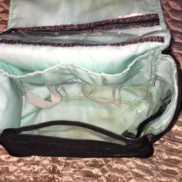 Like brand new travel cosmetics bag - Picture 7 of 10